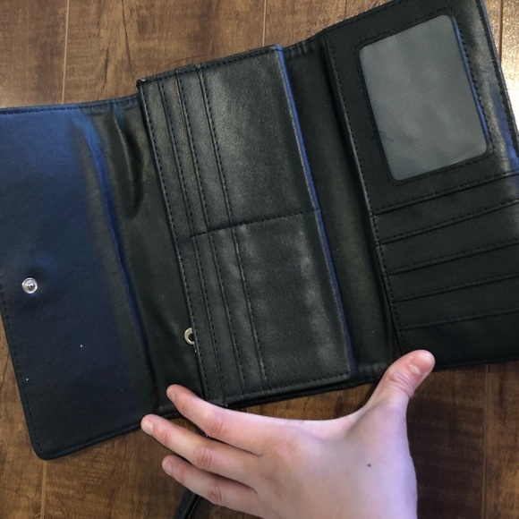 3 items for $10 Ardene Wallet - Picture 5 of 8